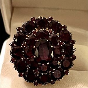 Vintage 1950 Large Garnet Cluster Ring- 10k Yellow Gold size 6.5